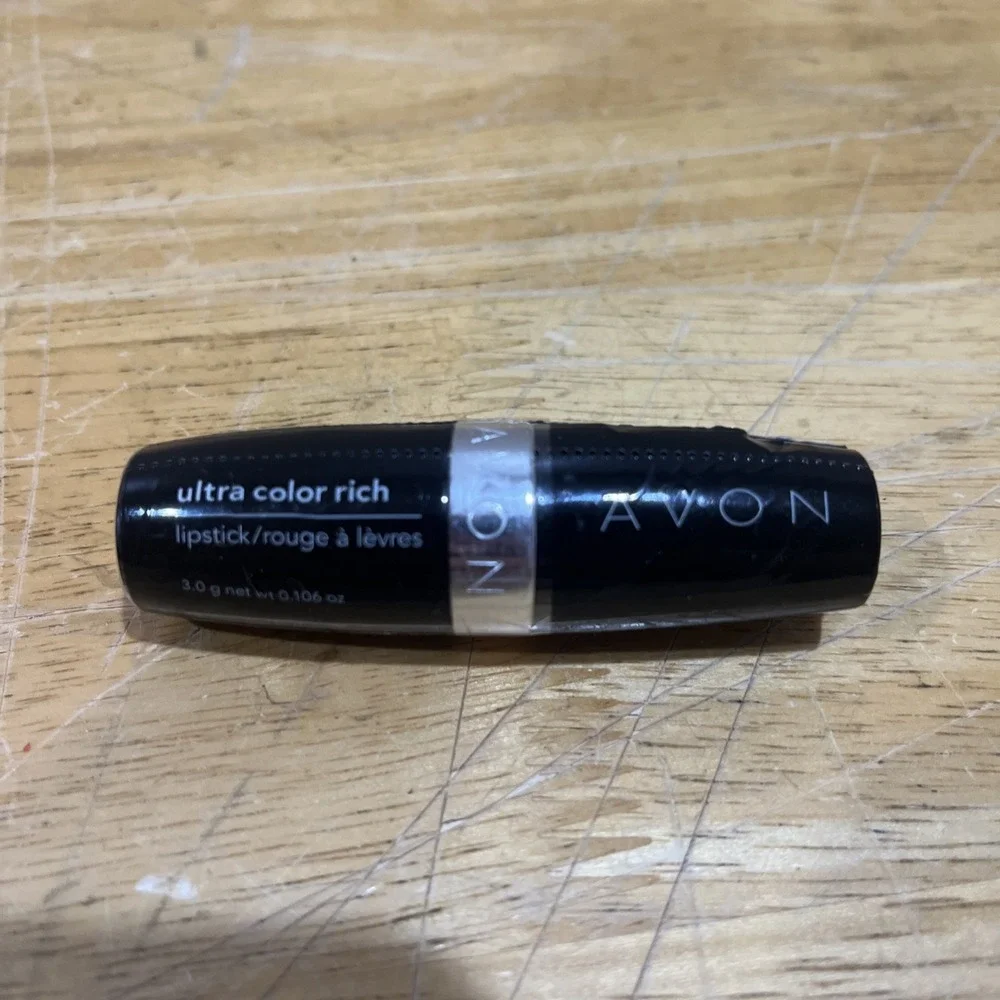 AVON Ultra Color Rich Lipstick PRETTY JOLI U422 Factory‎ Sealed New Old Stock